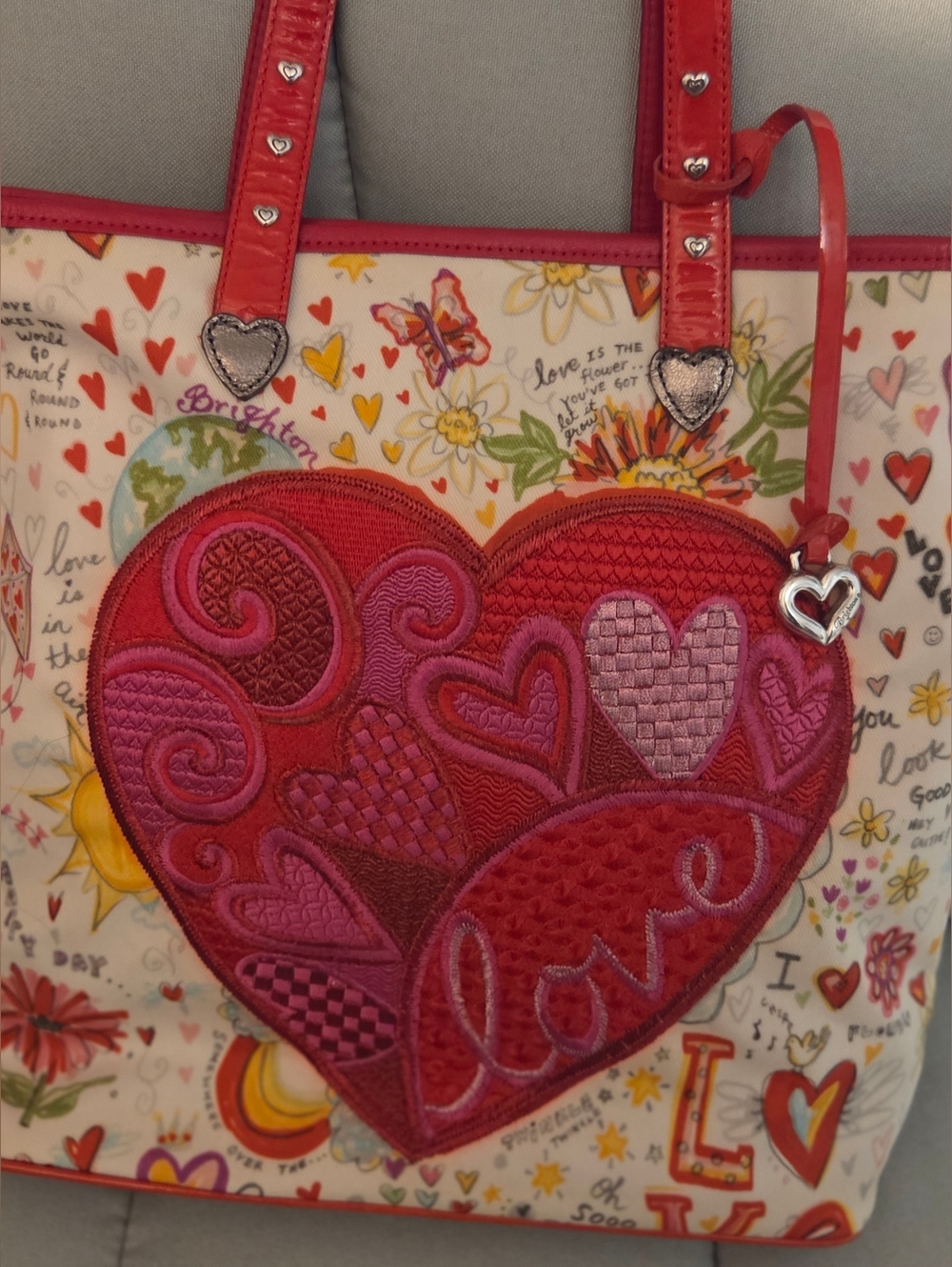 Brighton Heart Appliqué Tote Bag with Red Trim - Picture 2 of 15